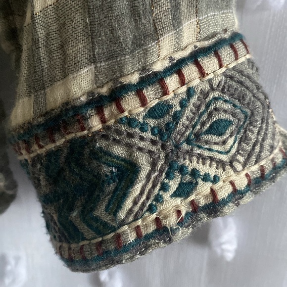 Johnny Was Workshop button down blouse. - Picture 3 of 9